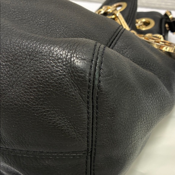 Michael Kors Black Leather Bag with Chain Straps and Crossbody Strap - Picture 4 of 15